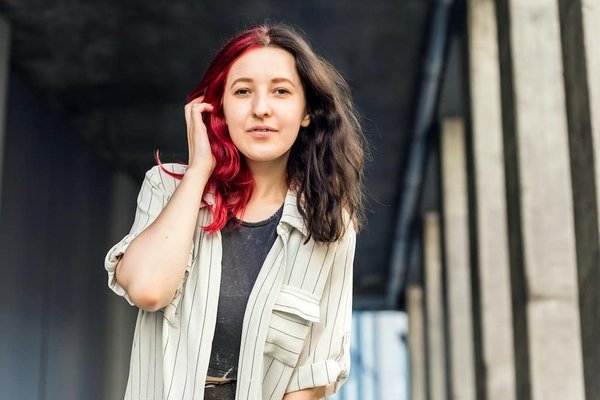 What Techniques Ensure a Moist and Fluffy Genoise Sponge Cake?